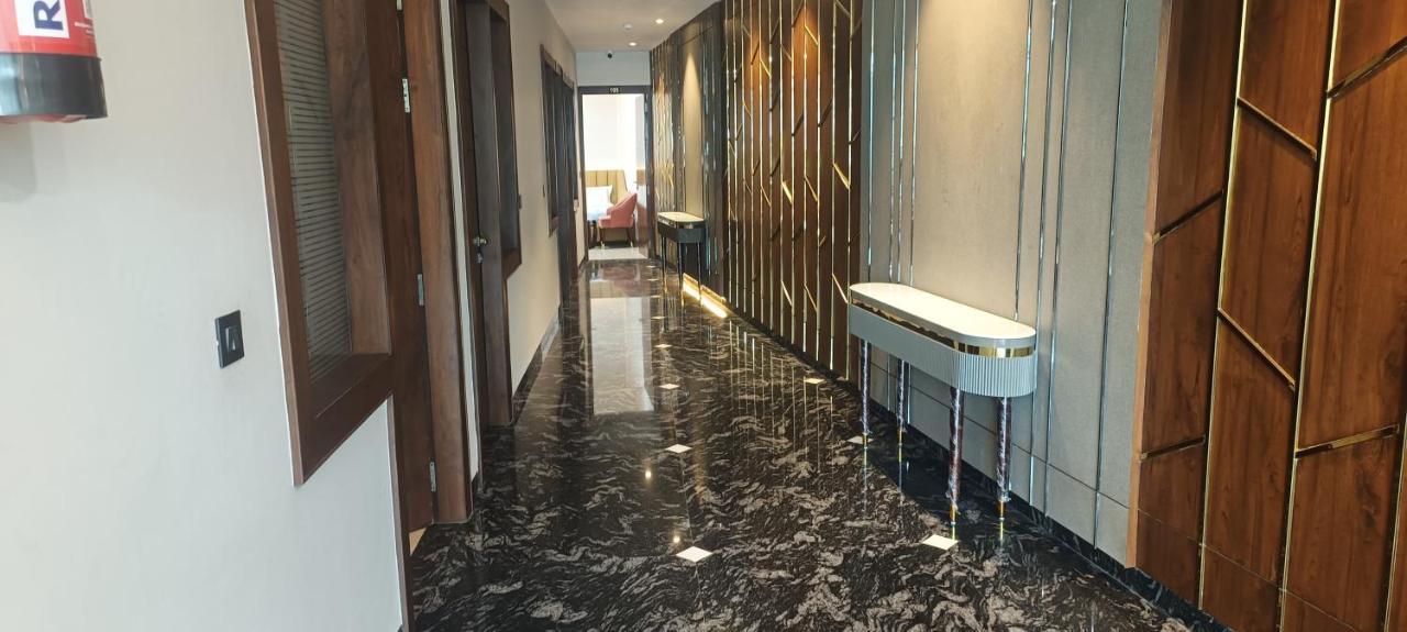 Hotel Sadhana Palace Mathura Eksteriør bilde